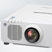 Nuovi proiettori a laser Panasonic da 10.000 lumen più compatti al mondo