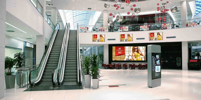 Panasonic potenzia la gamma di display per il Digital Signage