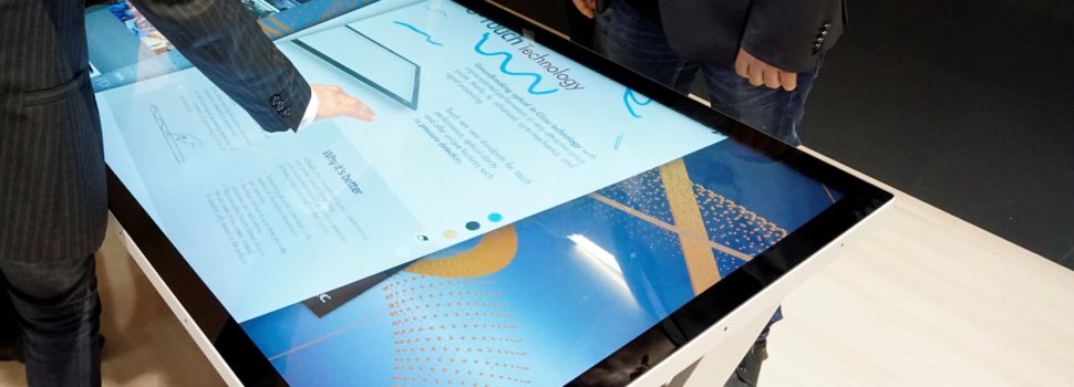 NEC aggiunge le caratteristiche touch table ai nuovi display UHD da 55 e 65 pollici
