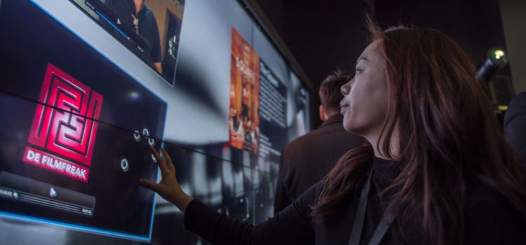 Panasonic estende la gamma di display per Digital Signage