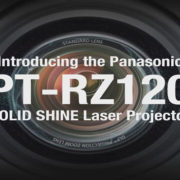 Panasonic: proiettore di punta per installazioni permanenti