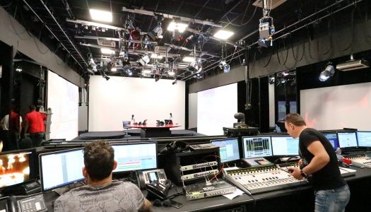 Il routing e l'elaborazione del segnale di Riedel nel nuovo ObVan UHD5 di Betamobil