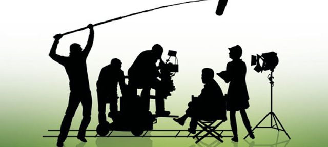 Cinema, torna l'obbligo del passaggio in sala  prima della trasmissione sulle piattaforme