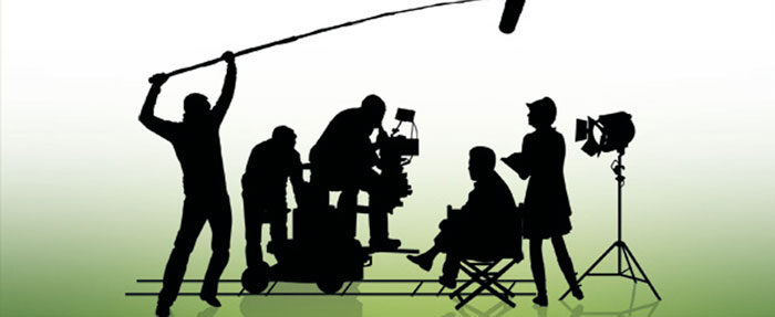 Cinema, torna l'obbligo del passaggio in sala  prima della trasmissione sulle piattaforme