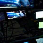 Produzione di Papertown in un aeroplano virtuale con l'utilizzo dei sistemi Mo-Sys